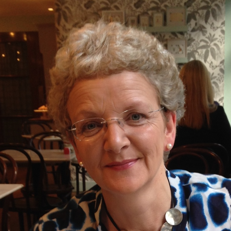 Mrs Fiona Roebuck