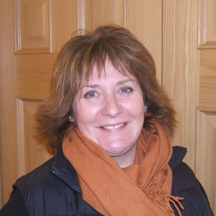 Mrs Kirsty Miller